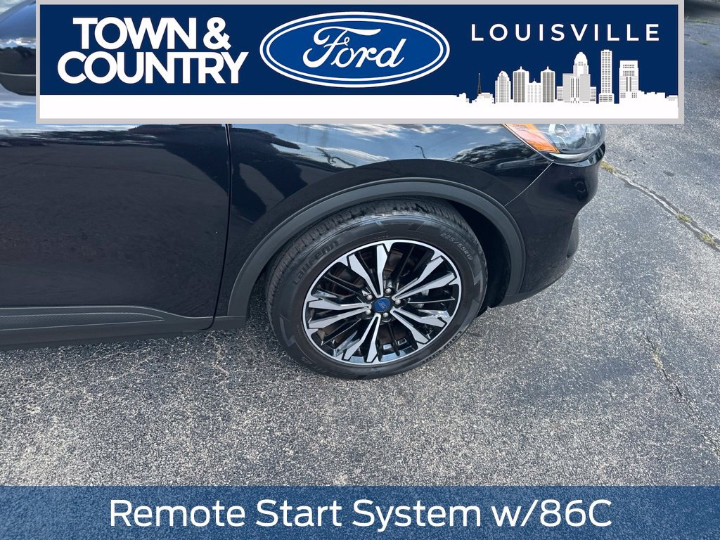 Used 2021 Ford Escape SE w/ SE Sport Appearance Package FWD image 17