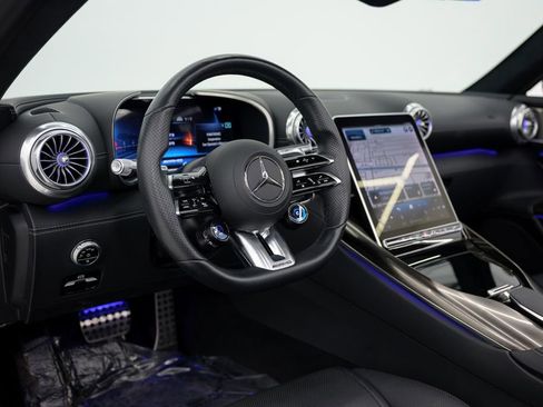 Used 2022 Mercedes-Benz SL 63 AMG 4MATIC image 18