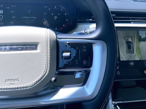 Certified 2025 Land Rover Range Rover SE AWD/4WD image 24