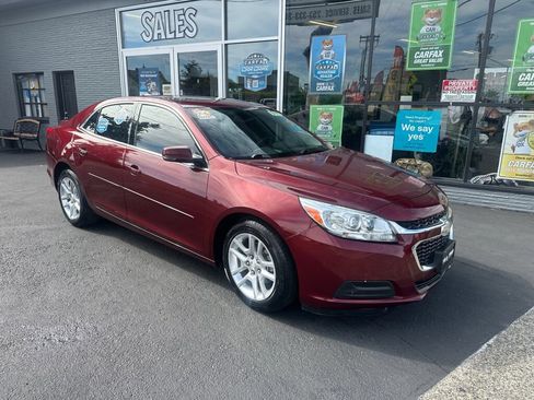 Used 2015 Chevrolet Malibu LT FWD image 3