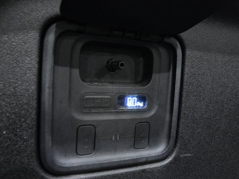 Used 2022 Rivian R1T Adventure image 81