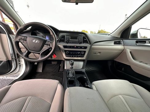 Used 2017 Hyundai Sonata SE FWD image 14