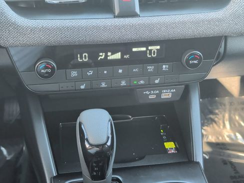 Used 2026 Subaru Outback Limited XT AWD/4WD image 21