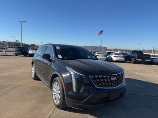 Used 2021 Cadillac XT4 Luxury w/ Cold Weather Package video 2