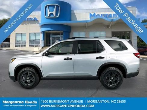 New 2026 Honda Pilot TrailSport image 2