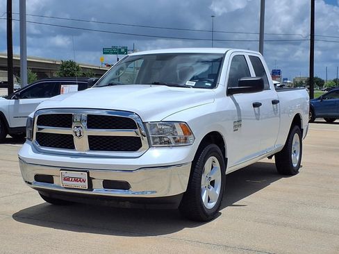 Used 2024 RAM 1500 Classic SLT AWD/4WD image 4