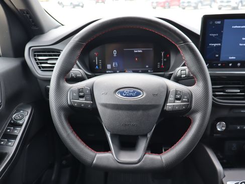 Used 2023 Ford Escape ST-Line w/ Tech Pack #1 FWD image 16