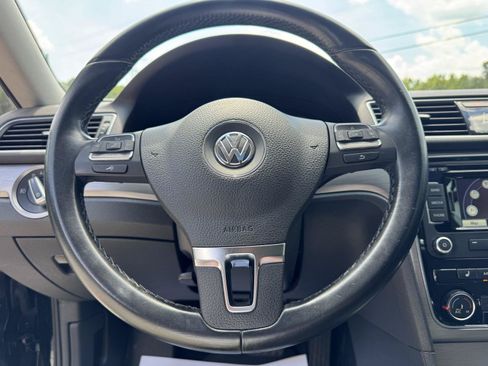 Used 2014 Volkswagen Passat TDI SE FWD image 3