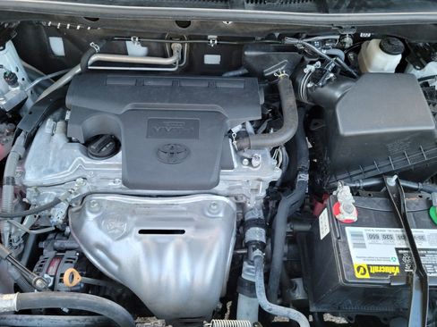 Used 2018 Toyota RAV4 XLE image 40