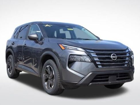 Used 2024 Nissan Rogue SV AWD/4WD image 1