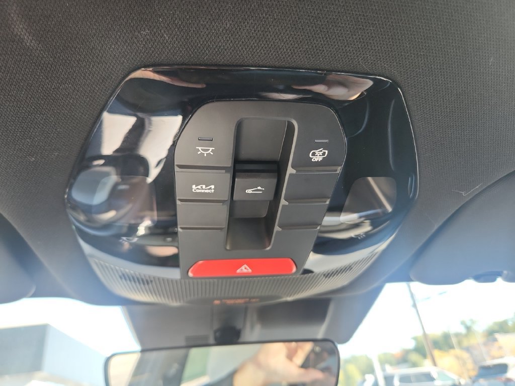 Certified 2025 Kia K4 GT-Line Turbo FWD image 24