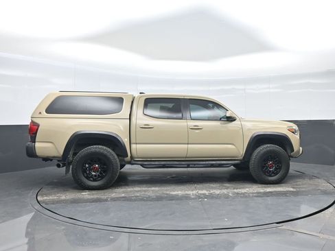 Used 2019 Toyota Tacoma TRD Off-Road image 7
