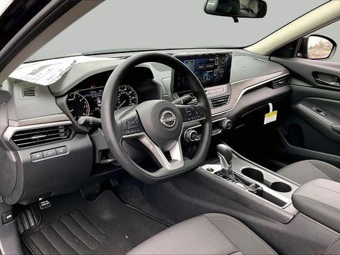 New 2026 Nissan Altima 2.5 SV FWD image 8