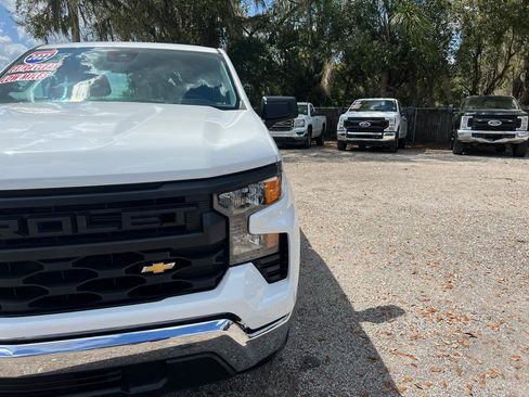 Used 2022 Chevrolet Silverado 1500 W/T RWD image 9