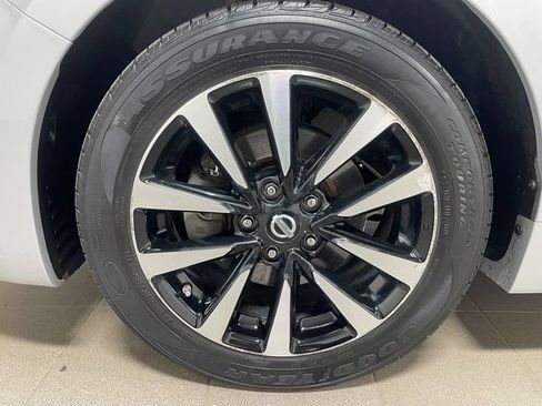 Used 2018 Nissan Altima 2.5 SL FWD image 7