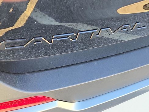 New 2026 Kia Carnival SX image 11