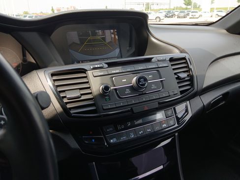 Used 2016 Honda Accord Sport image 12