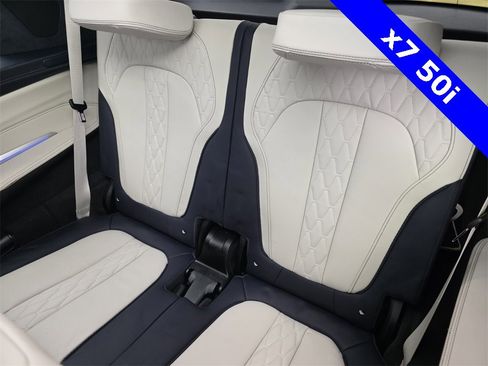 Used 2022 BMW X7 M50i w/ Dynamic Handling Package image 16