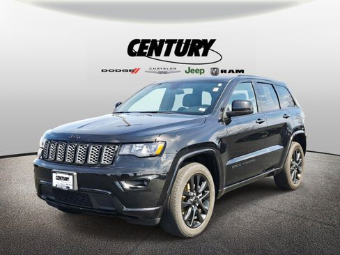 Used 2021 Jeep Grand Cherokee Laredo X image 8
