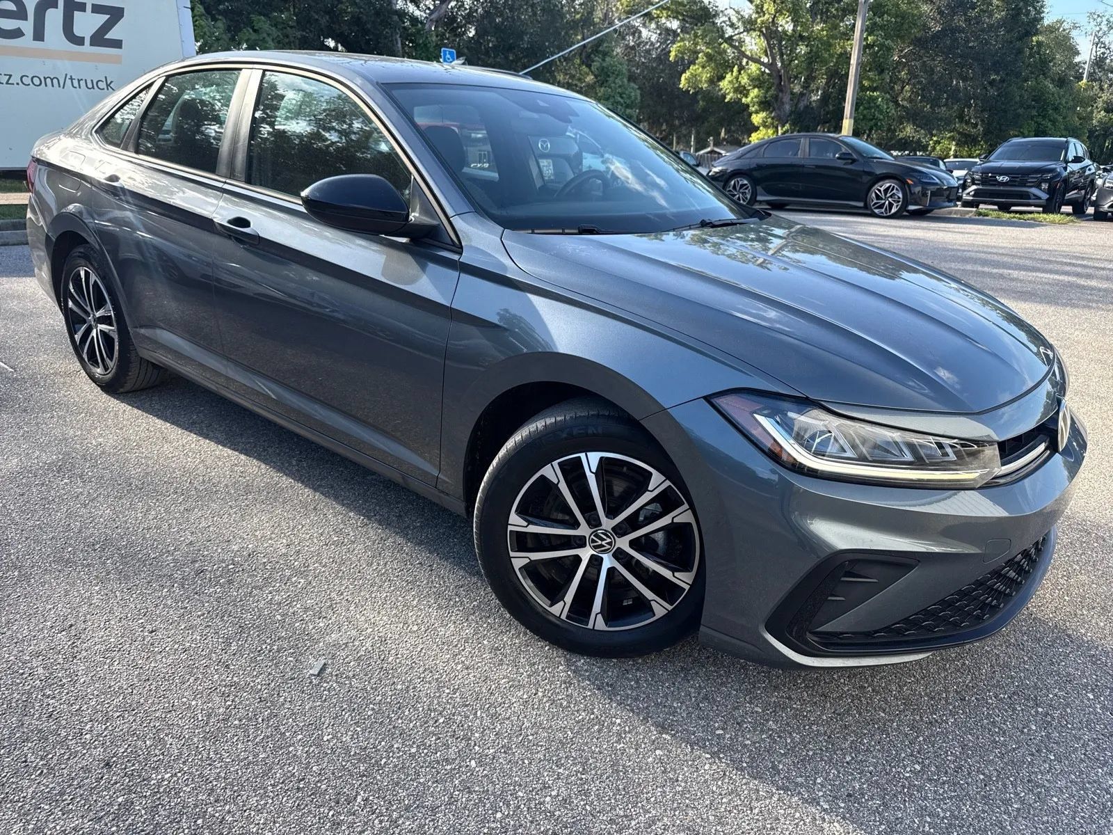 Used 2025 Volkswagen Jetta Sport FWD image 6