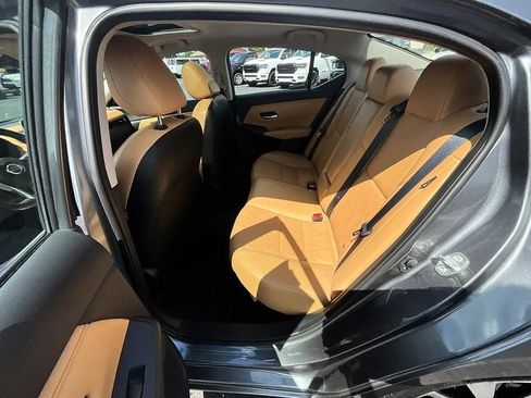 Used 2022 Nissan Sentra SV w/ SV Premium Package FWD image 26