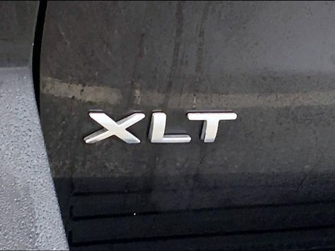 Used 2024 Ford Expedition XLT image 29