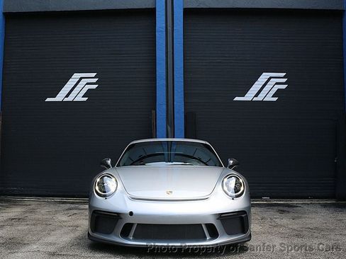 Used 2018 Porsche 911 GT3 w/ Sport Chrono Package RWD image 12