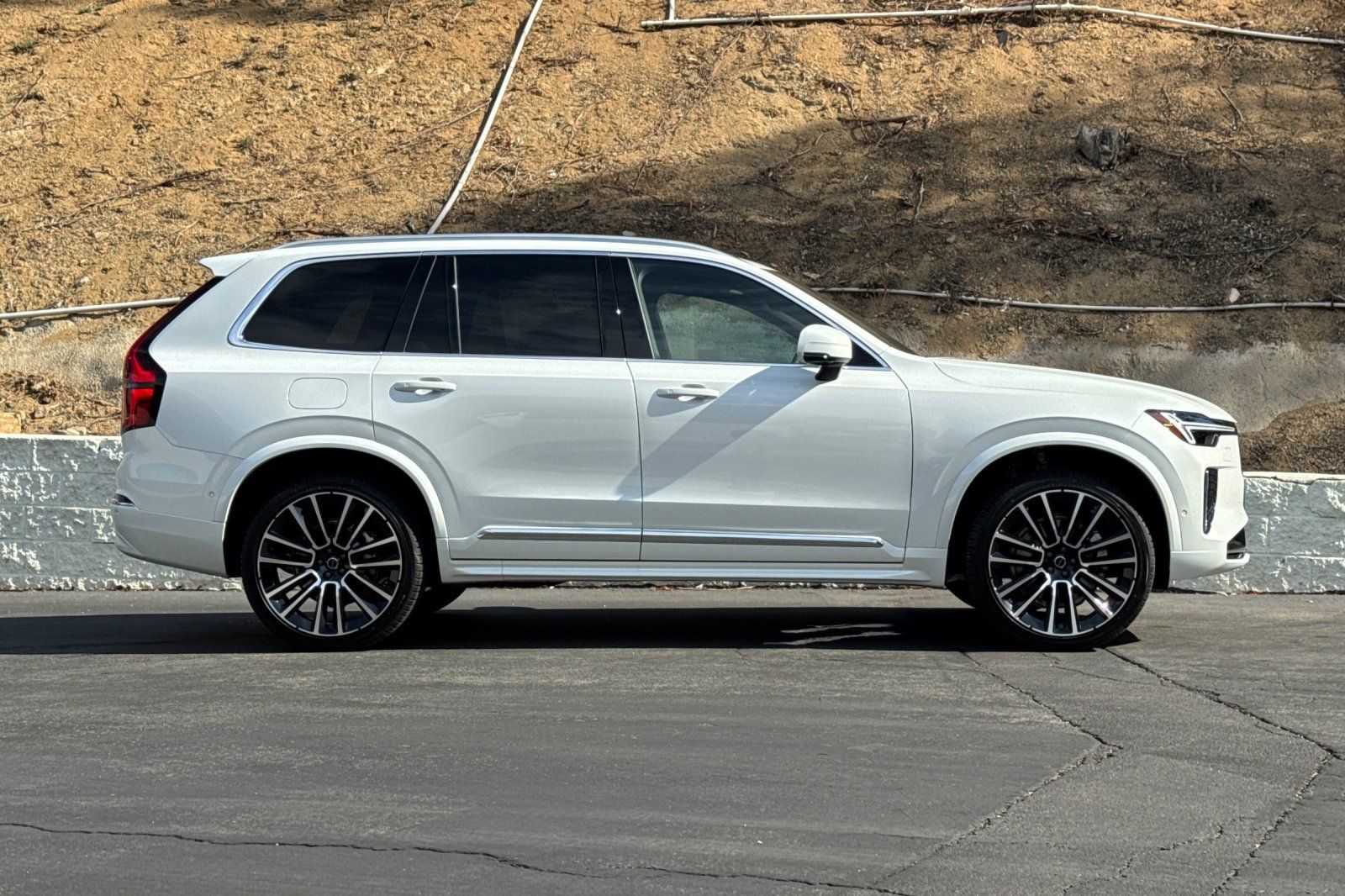 New 2026 Volvo XC90 B5 Ultra AWD/4WD image 3