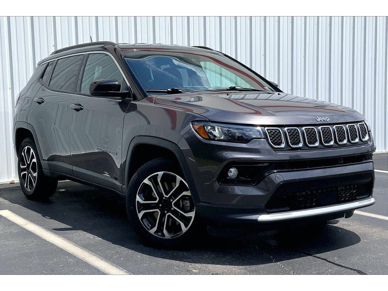 Used 2024 Jeep Compass Limited AWD/4WD image 32