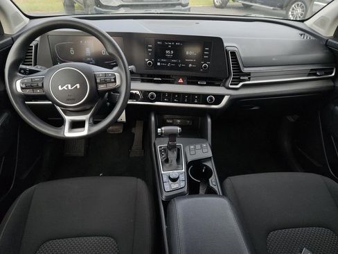 Used 2023 Kia Sportage LX image 12
