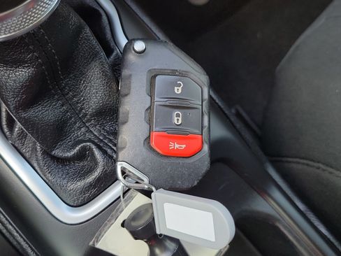 Used 2021 Jeep Wrangler Unlimited Sport AWD/4WD image 29