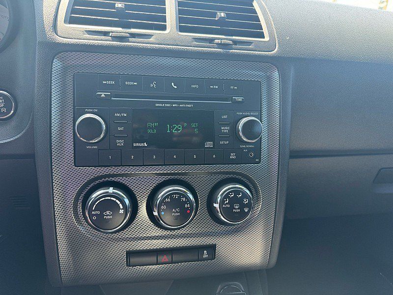 Used 2014 Dodge Challenger R/T RWD image 11