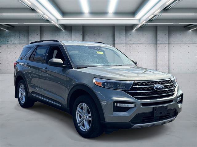 Certified 2020 Ford Explorer XLT w/ Equipment Group 202A AWD/4WD image 3