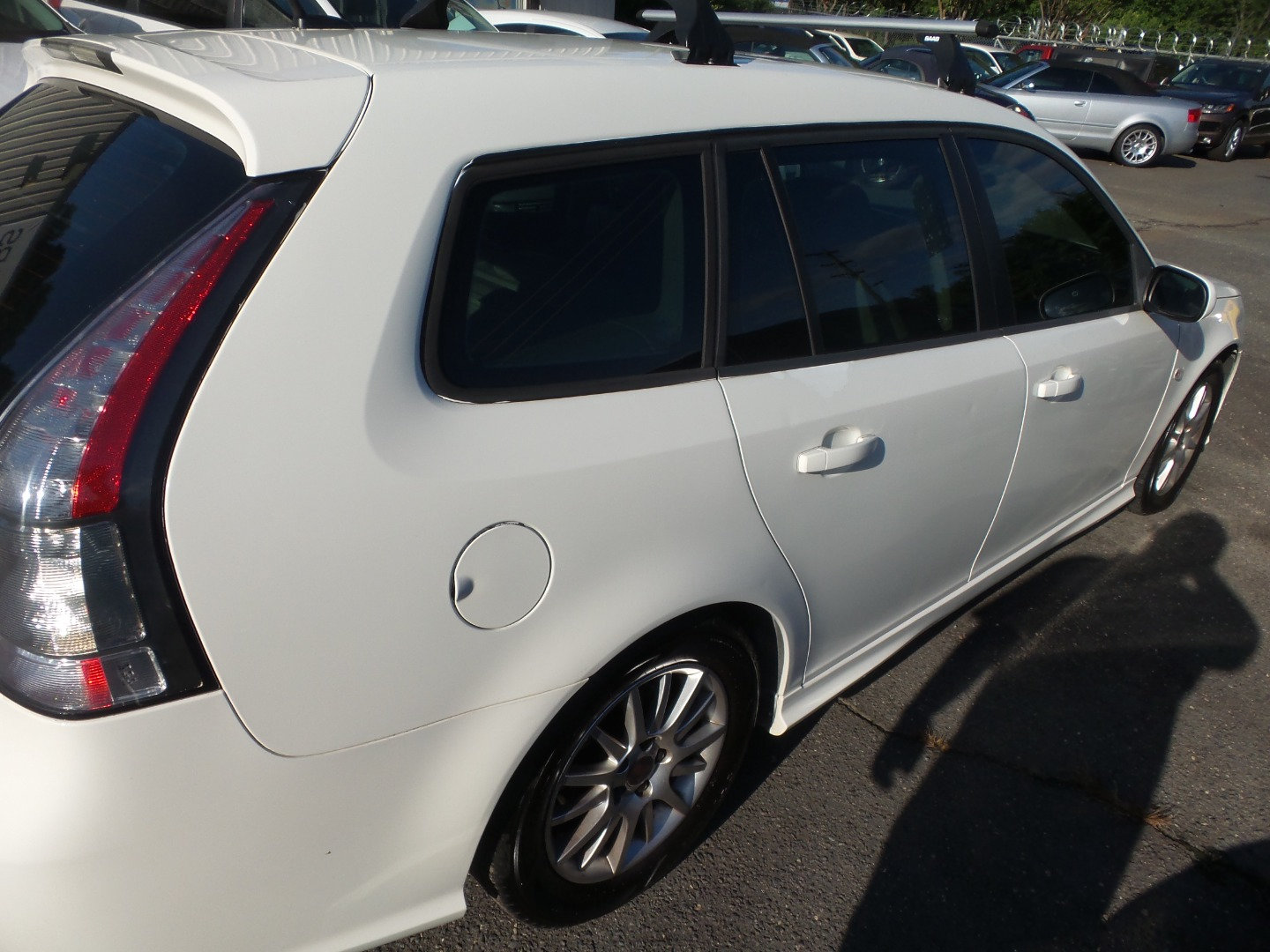 Used 2008 Saab 9-3 2.0T w/ Moonroof Package FWD image 5