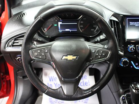 Used 2016 Chevrolet Cruze Premier FWD image 16