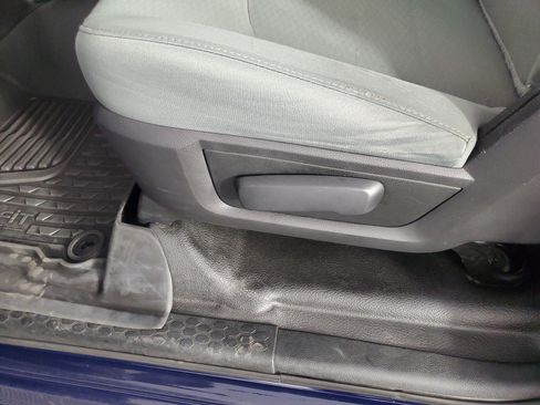 Used 2018 RAM 1500 Express RWD image 27
