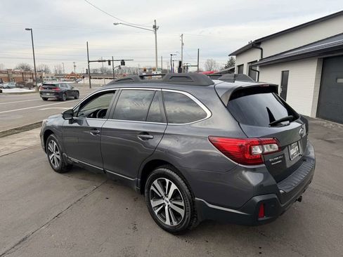 Used 2018 Subaru Outback 3.6R Limited image 3