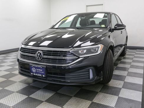 Used 2023 Volkswagen Jetta SEL FWD image 5