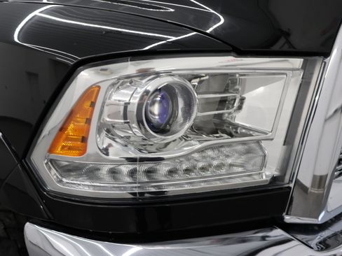 Used 2018 RAM 3500 Laramie image 23