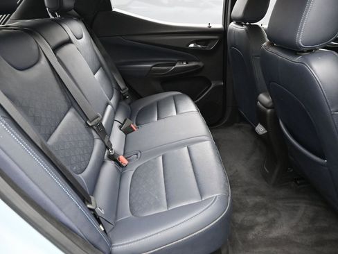 Used 2022 Chevrolet Bolt EUV LT w/ Convenience Package image 31