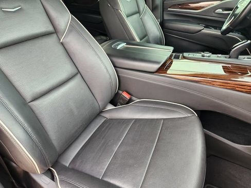 Certified 2021 Cadillac Escalade Premium Luxury RWD image 14
