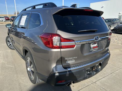 Used 2022 Subaru Ascent Limited w/ Technology Package image 4