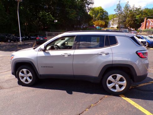 Certified 2020 Jeep Compass Latitude w/ Cold Weather Group AWD/4WD image 12