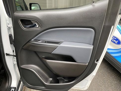 Used 2022 Chevrolet Colorado Z71 image 38