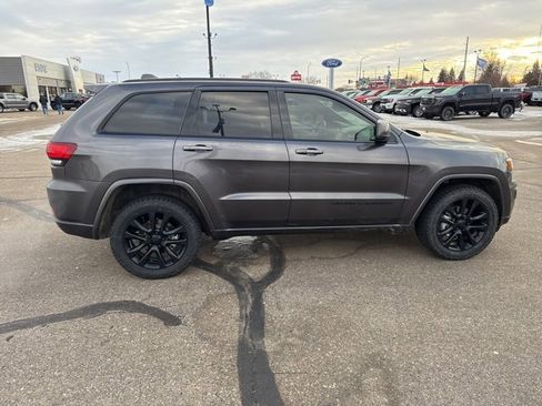 Used 2020 Jeep Grand Cherokee Altitude image 9