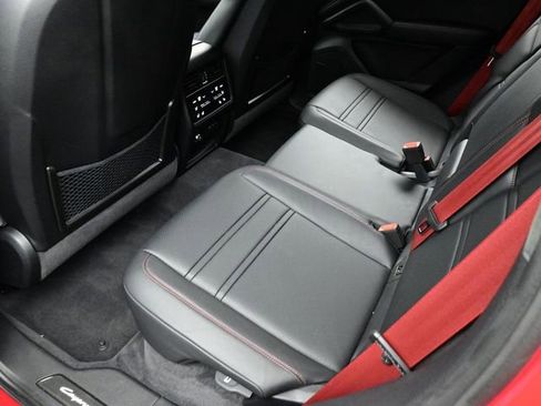 Used 2025 Porsche Cayenne GTS AWD/4WD image 15