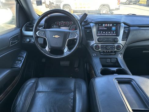 Certified 2019 Chevrolet Tahoe LT image 16