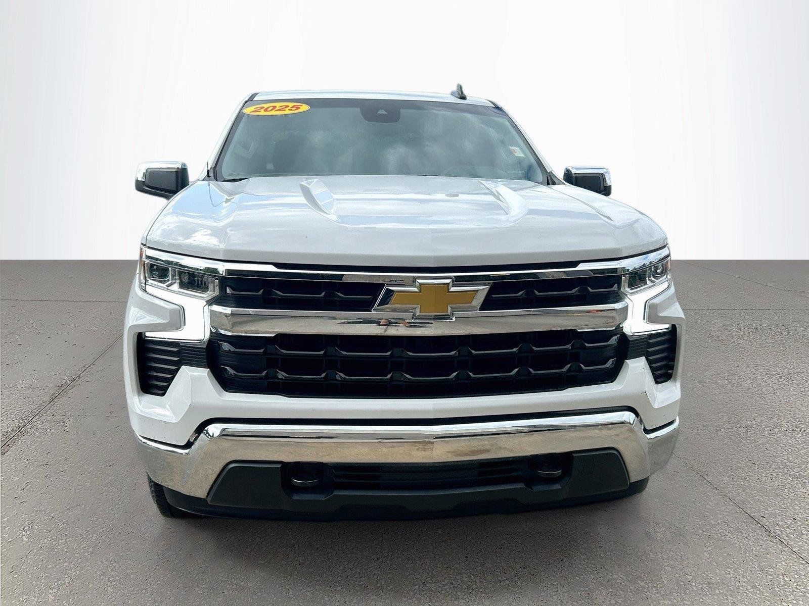 Used 2025 Chevrolet Silverado 1500 LT AWD/4WD image 9