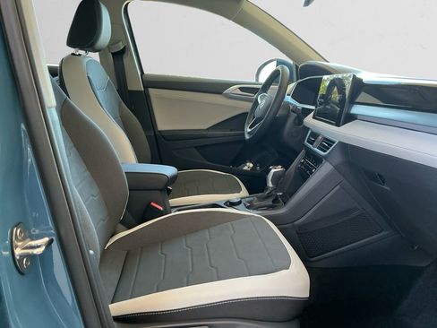 New 2025 Volkswagen Taos SE image 15