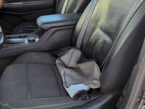 Used 2019 GMC Acadia SLE w/ Driver Alert Package I image 5